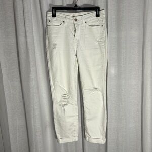 Signature by Levi Strauss Women's White Straight Leg Jeans